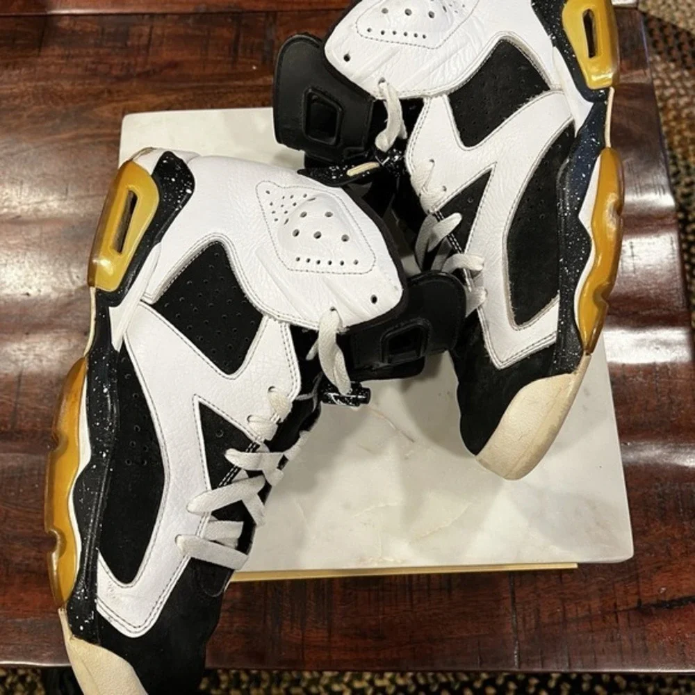 Air Jordan Retro VI 6 Oreo 2010 384664-101 Black/White Men's Size 10‎ No Box